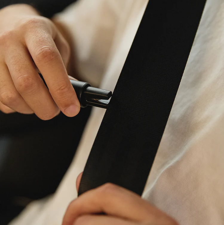 VitaDrive™ - Dispositif de survie : Coupe ceinture / Brise vitre